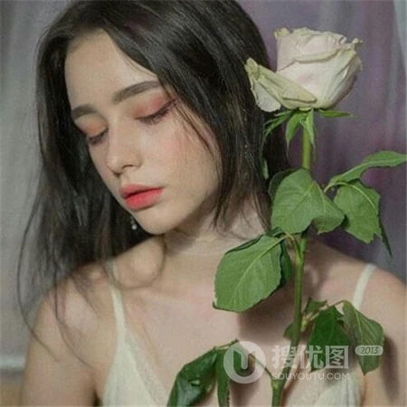 欧女生生头像，简单，干净，唯美，可爱的欧美小姐姐真人qq头像图片