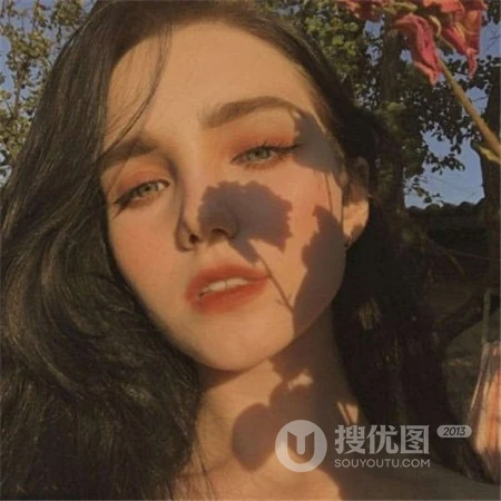 欧女生生头像，简单，干净，唯美，可爱的欧美小姐姐真人qq头像图片