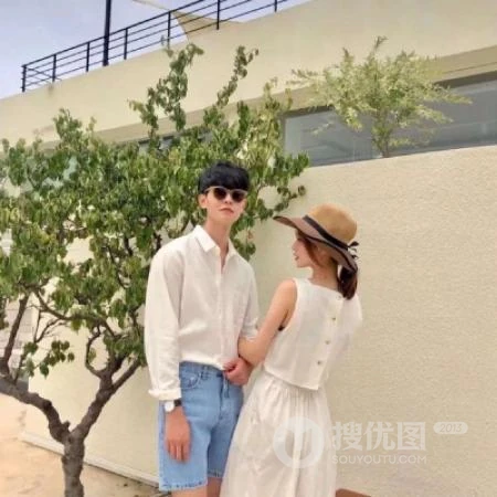 超甜的情侣头像真人一人一半，2020好看的年轻情侣甜美恩爱头像图片
