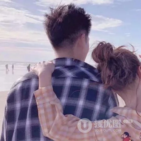 超甜的情侣头像真人一人一半，2020好看的年轻情侣甜美恩爱头像图片
