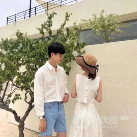 超甜的情侣头像真人一人一半，2020好看的年轻情侣甜美恩爱头像图片