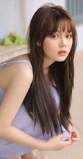 温柔可爱绝美漂亮少女小姐姐肩带小碎花V领长裙优雅楼道走廊写真