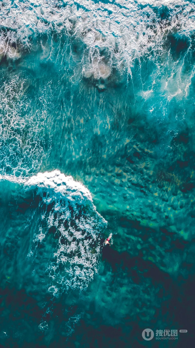波涛汹涌的海面航拍摄影