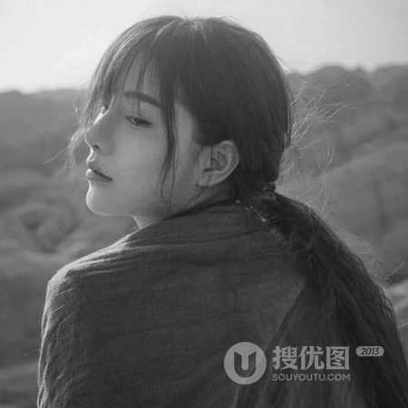 黑白伤感，高冷，酷酷的，好看的等不同风格真人网图女生qq头像黑白图片