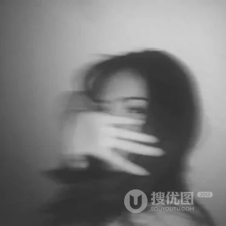 黑白伤感，高冷，酷酷的，好看的等不同风格真人网图女生qq头像黑白图片