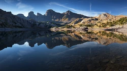 生机勃勃的森林山水，赏心悦目的大山风景壁纸合集推荐