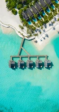 高空航拍海边旅游胜地造型奇特的别墅群超清手机壁纸