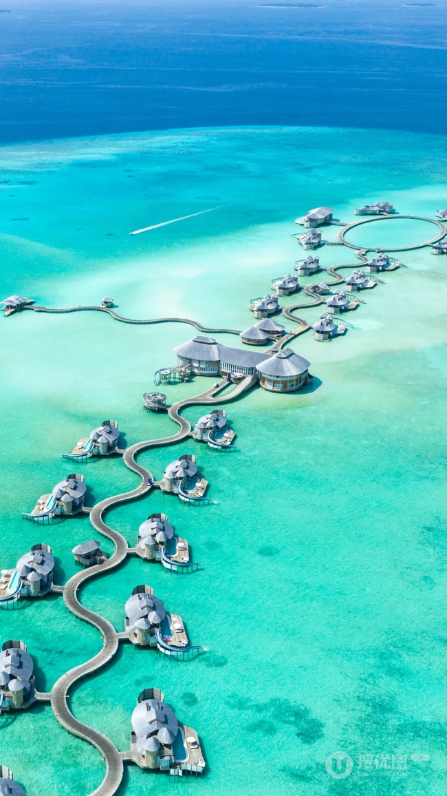 高空航拍海边旅游胜地造型奇特的别墅群超清手机壁纸