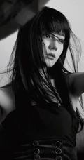 迪丽热巴酷美，高冷，潮流，时尚杂志写真，诠释不同风格服饰的定义