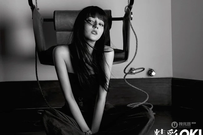 迪丽热巴酷美，高冷，潮流，时尚杂志写真，诠释不同风格服饰的定义