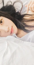 清新清新气质女生桜桃喵线条感玉足男友衬衫肉袜装的气质室内写真魅力图集