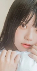 清新清新气质女生桜桃喵线条感玉足男友衬衫肉袜装的气质室内写真魅力图集