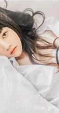 清新清新气质女生桜桃喵线条感玉足男友衬衫肉袜装的气质室内写真魅力图集