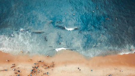高清航拍的旅游胜地海滨浴场等海上风景电脑壁纸合集