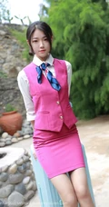 优雅灵动高挑女生Laura苏雨彤气质空乘制服装短裙袜装系列剧情版写真集