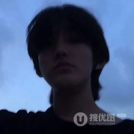 不露脸真实帅气男生小哥哥侧脸暗色系QQ头像图片