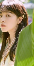 阚清子绿意盎然，甜美动人清新苹果连衣裙LOMO色秋日淡雅写真集