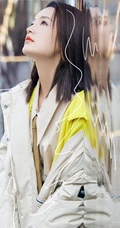 李沁时尚百变秋装穿着登FireBible杂志写真美照