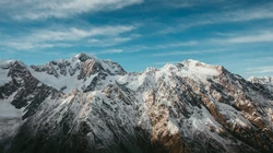 美轮美奂的大山森林风景高清壁纸9月28日推荐