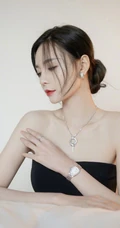 沈梦辰气质V领蓝色礼服长裙写真