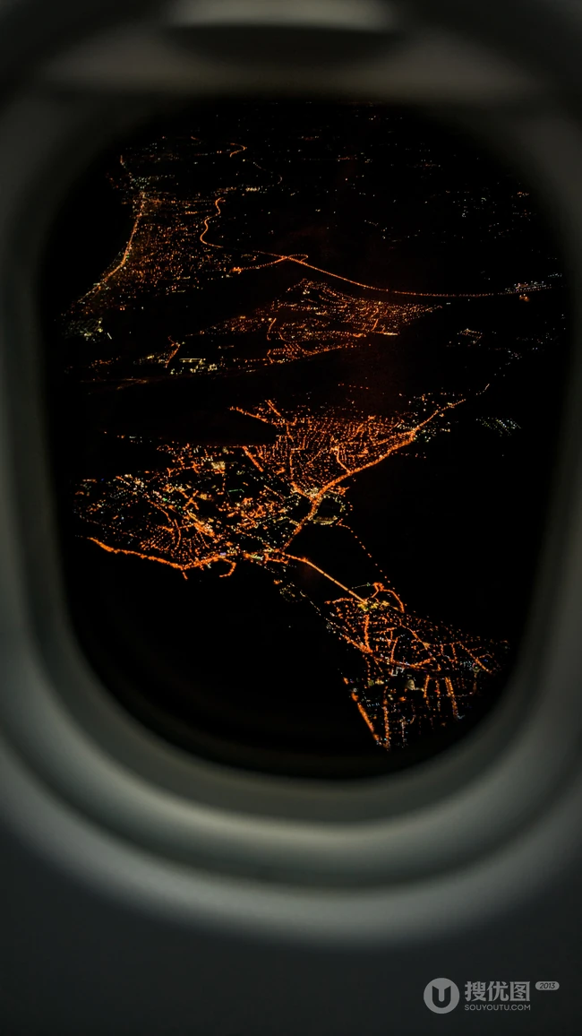 飞机空中视角看城市的夜景唯美风景