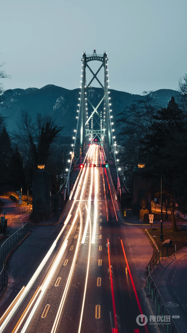 车水马龙的城市跨海大桥风景高清4K手机壁纸下载