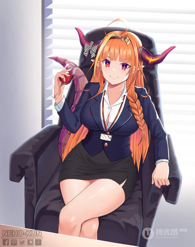 夸张的身材曲线，穿紧身制服短裙或袜装的二次元动漫女生轻熟图集