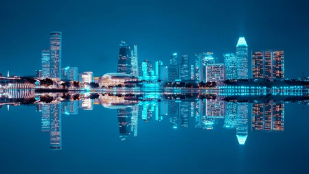 海边城市的蓝色灯光夜景高清壁纸