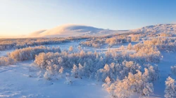 超清精选各类雪地山脉美景的桌面壁纸