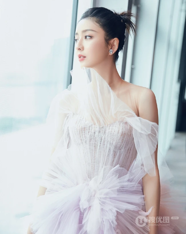 佟丽娅粉色纱裙美服柔美高贵气质写真图片