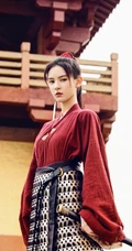 张予曦cos英姿飒爽的花木兰古装女侠装扮写真美照