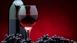 葡萄美酒夜光杯，浪漫的葡萄美酒的高清摄影电脑壁纸