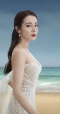 迪丽热巴人鱼公主装白裙超美海边写真照