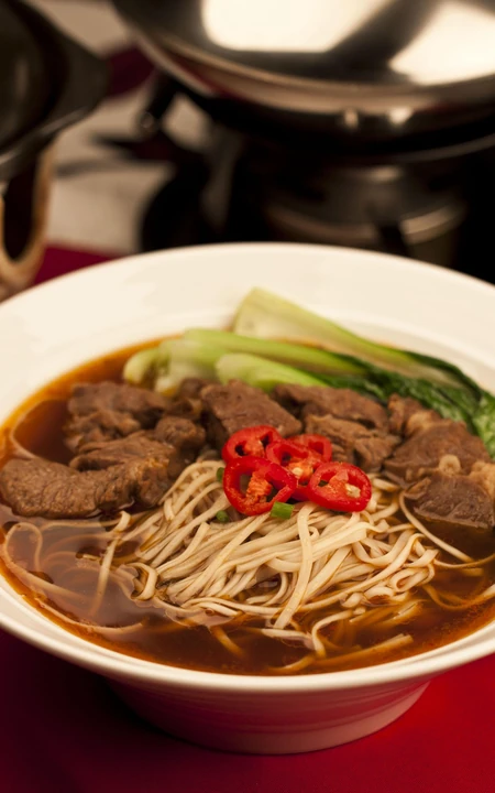 色香味俱全的忘情牛肉面图片