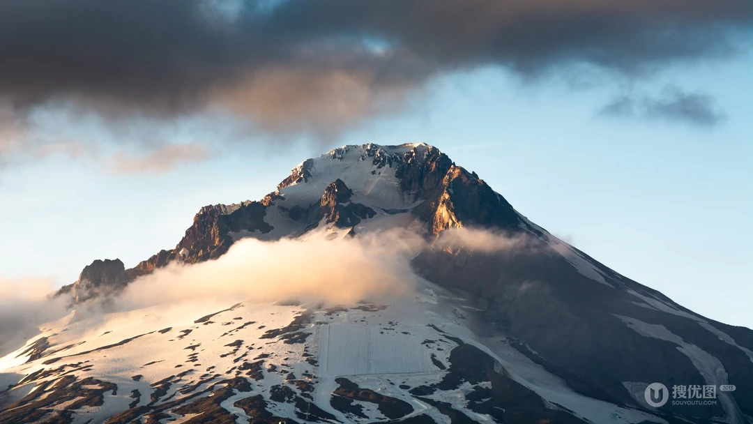今日为您精选的各类豪迈大气的大山山脉风景高清壁纸