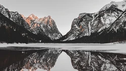 有山有水山水如画的大自然风景高清桌面壁纸