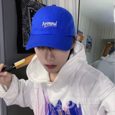略带伤感的帅气8090潮男，男生，帅哥不完全露脸暗黑真人微信头像图片