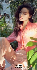 文咏珊粉色衬衫长裤享受户外阳光超美气质写真图集