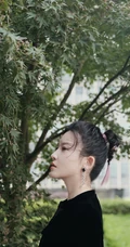 杨子姗全黑LOOK穿搭户外写真美照