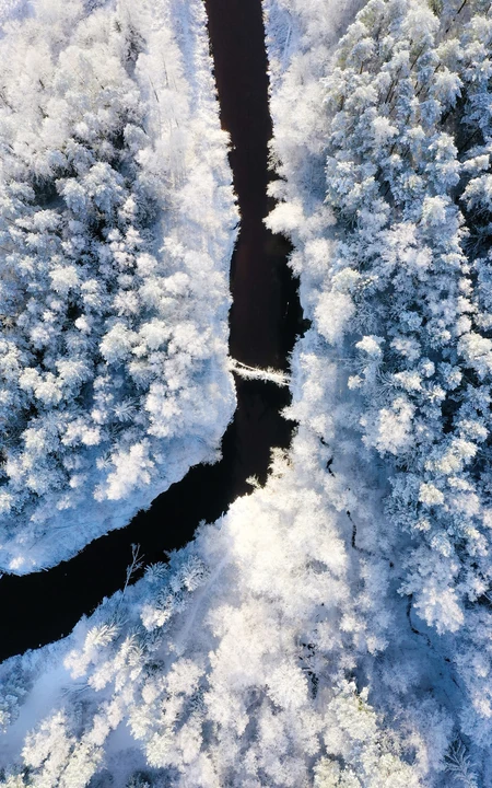 高清航拍森林河流，穿山公路等风景高清手机壁纸