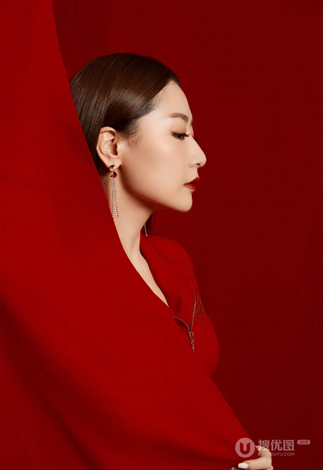白冰魅力中国红超美艺术感写真图片