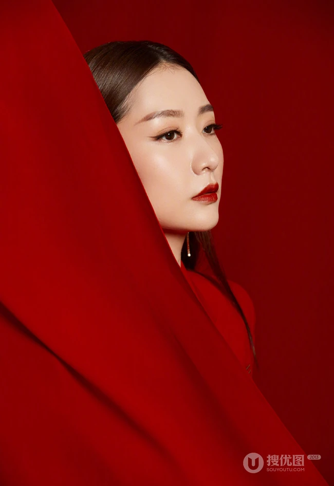 白冰魅力中国红超美艺术感写真图片