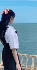 程潇微博晒海边赶海抓螃蟹旅拍元气生活照图集