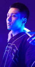 张哲瀚小平头发型俊朗帅气全新ep写真照片