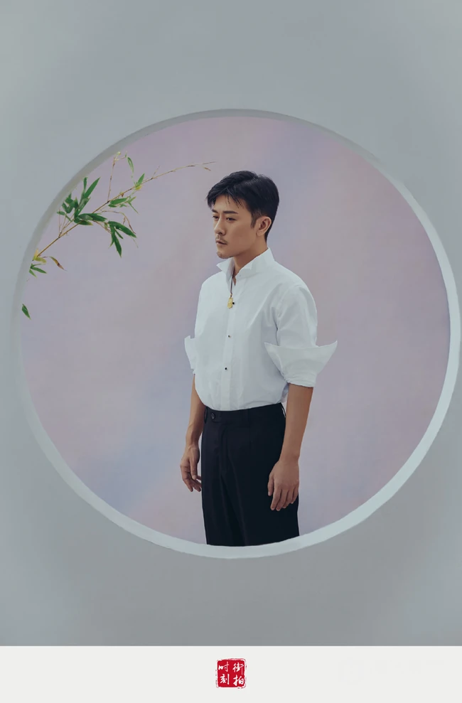 他从画中来，林雨申白衫黑裤复古绅士写真图片