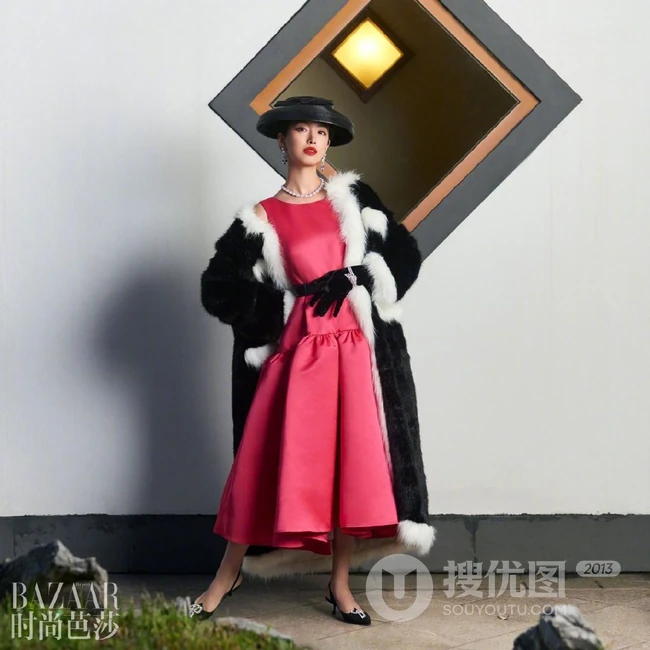 杨采钰气质复古风穿搭登时尚芭莎杂志写真图片