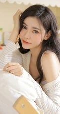 浅粉俏皮苗条气质少女短款装肩带衣短裤可爱室内写真照