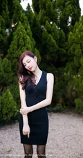 气质女生轻熟杨晨晨sugar紧身黑色连衣裙高跟袜装显修长线条感室外写真集