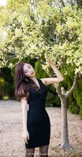 气质女生轻熟杨晨晨sugar紧身黑色连衣裙高跟袜装显修长线条感室外写真集