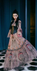 angelababy杨颖优雅复古印花公主裙唯美写真图片